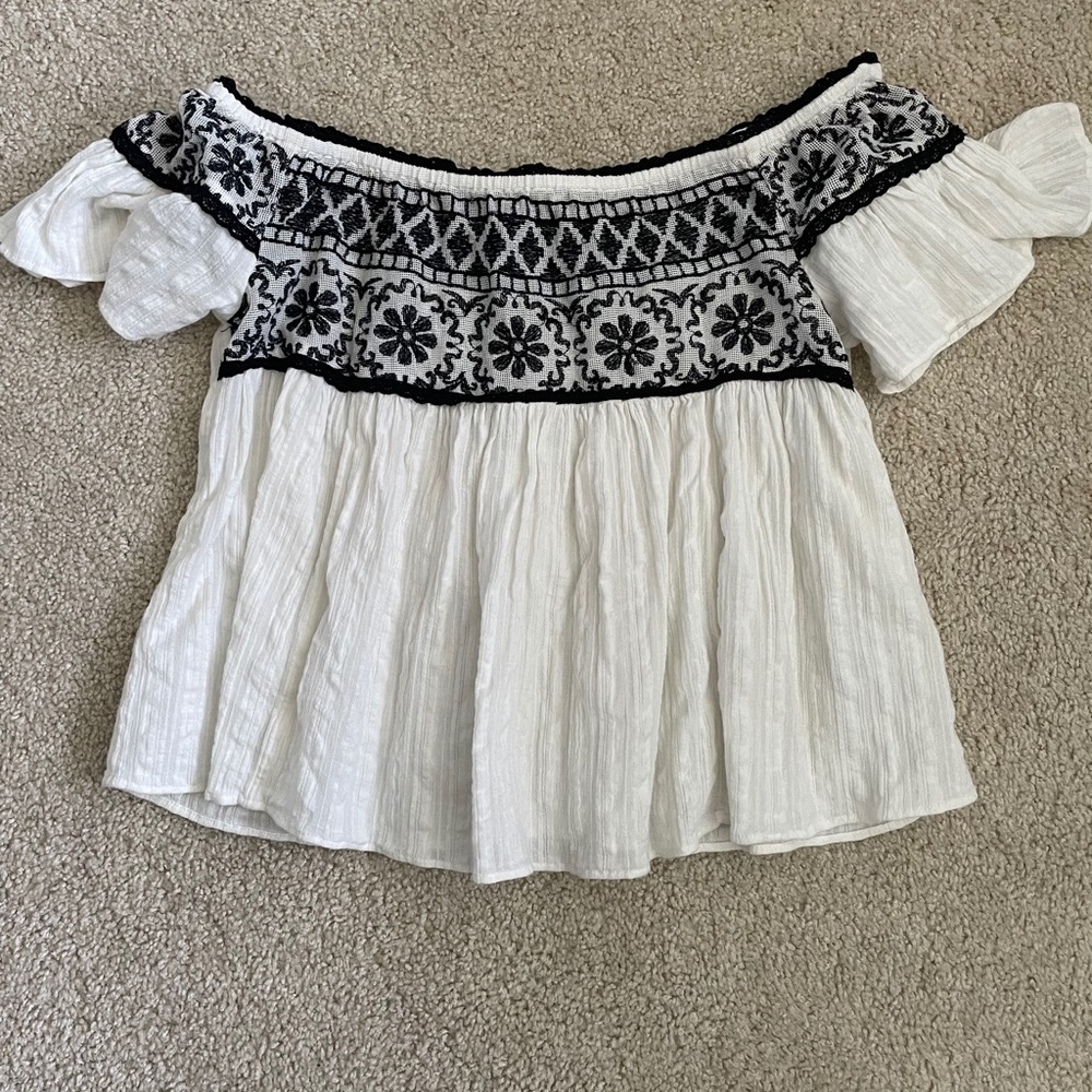 American Eagle top